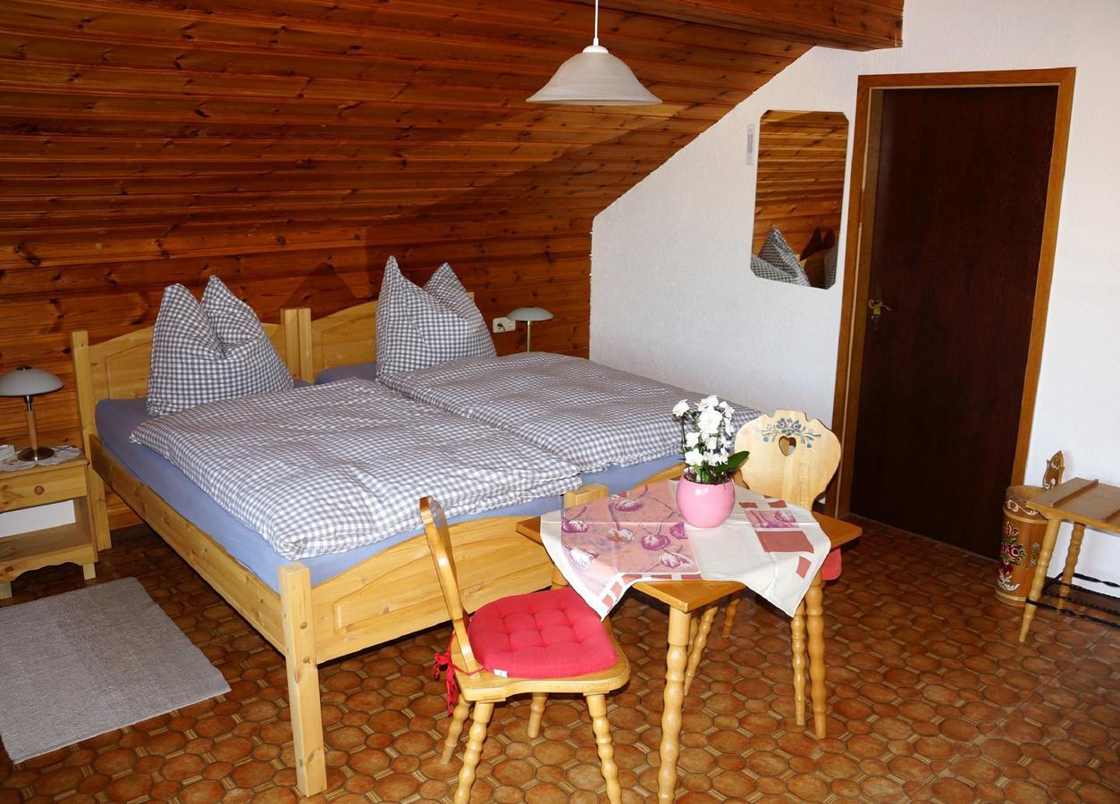 Hotel Garni Berghof Heigenbruecken Exterior foto